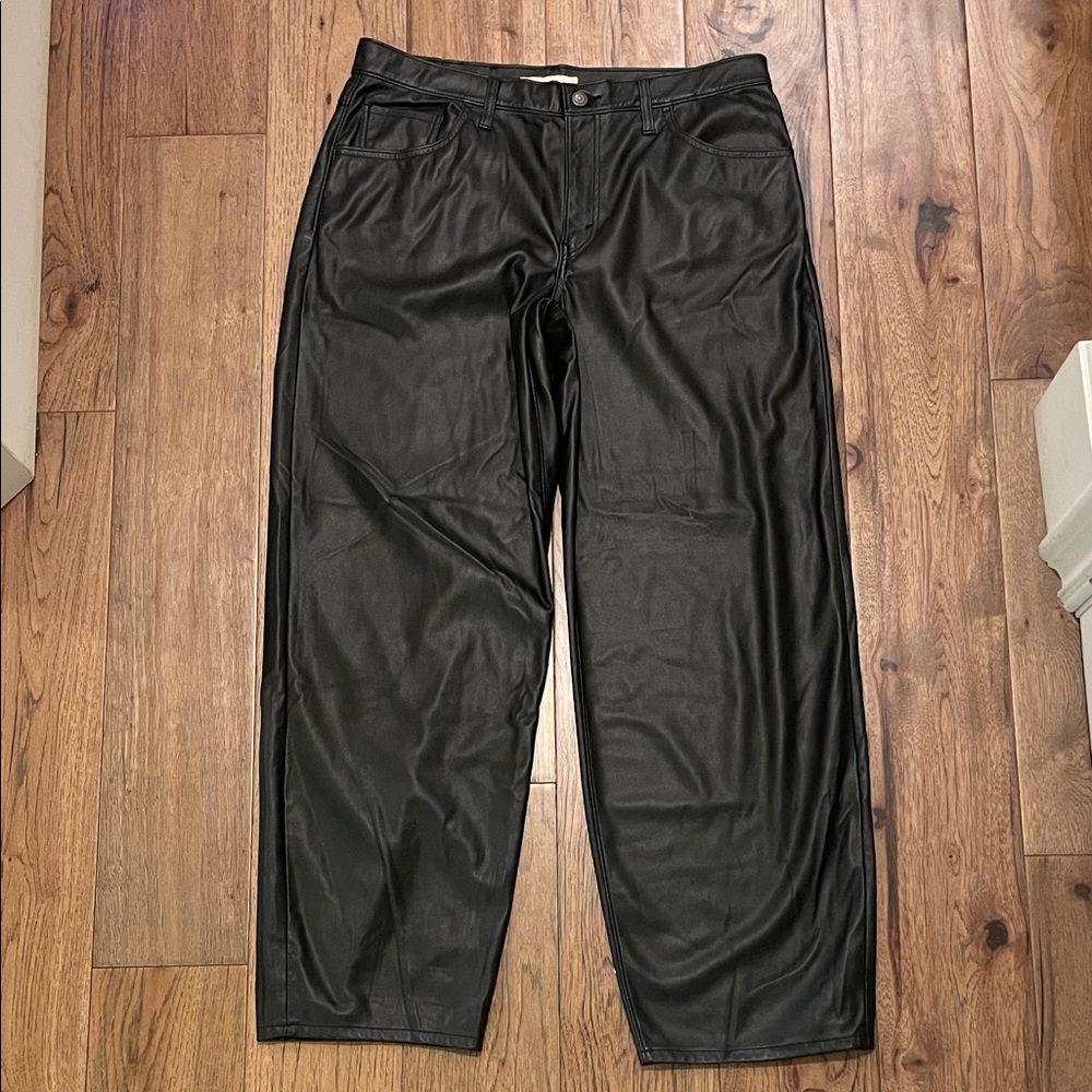 Levi's Baggy Leather Pants in Faux Black Leather, 32 - Picture 6 of 15